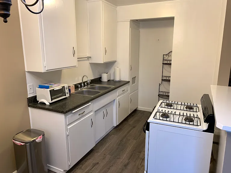 1745 Orizaba Ave #B — Photo 20