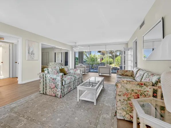 6 Concourse Dr APT A, Jupiter, FL 33469