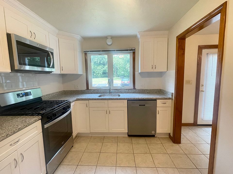 1st image of 333 Pond St APT 6