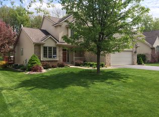 1099 Elk Run, Howell, MI 48843