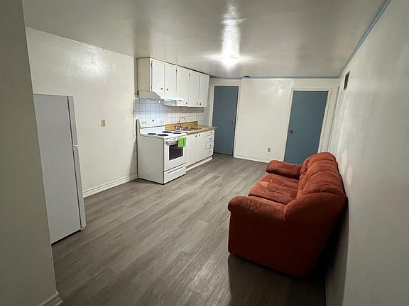 5th image of 153 Cimmaron St #Basement