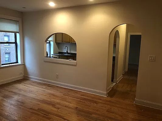 5th image of 715 W 170th St APT 3