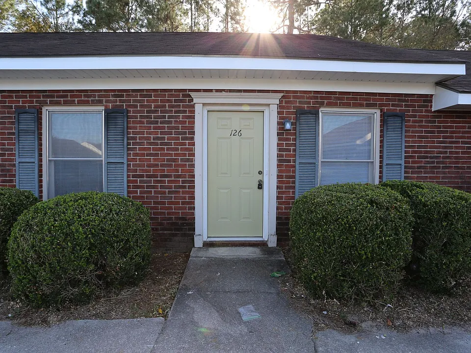 140 Lanier Dr #126