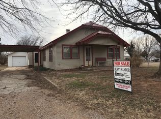 101 S Maple St, Seiling, OK 73663