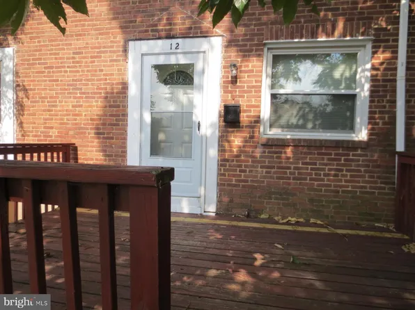12 Madison Dr, Newark, DE 19711