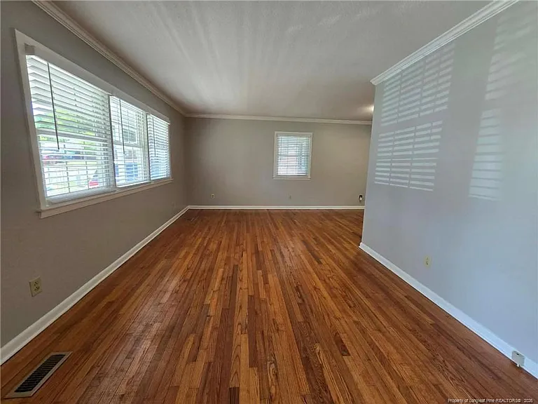 5410 Laramie Ct — Photo 6