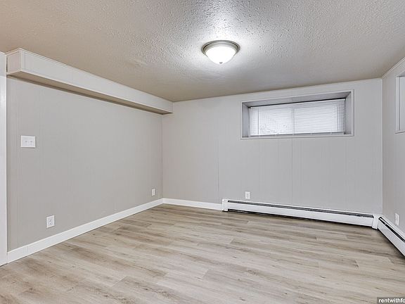 4th image of 536 Algoma Blvd APT E