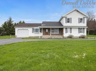 7146 Lincoln Lake Ave NE, Belding, MI 48809