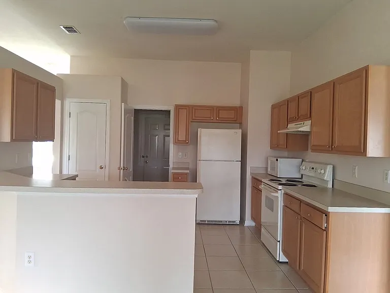 6852 Shadowcast Ln — Photo 5