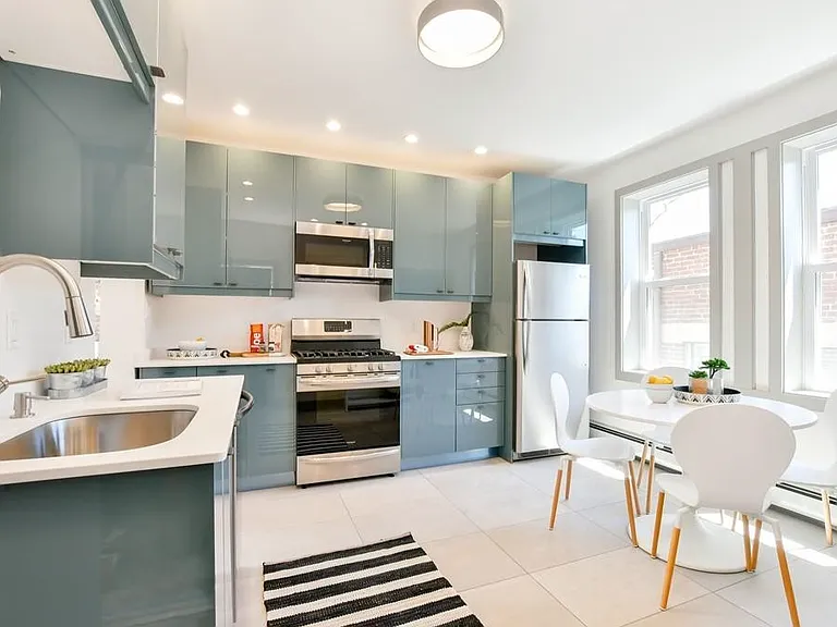 55 Howard St #3 — Photo 6