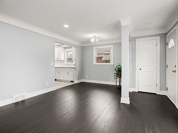 4th image of 20216 Frazho St