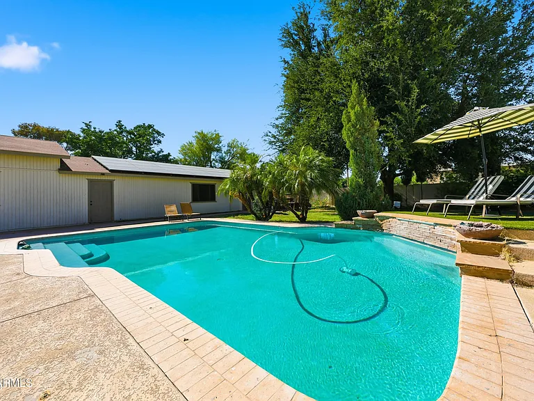 10432 W Avalon Dr — Photo 28