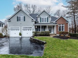 11 Gove Dr, Newburyport, MA 01950
