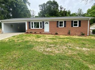 515 Linville Rd, Mount Airy, NC 27030