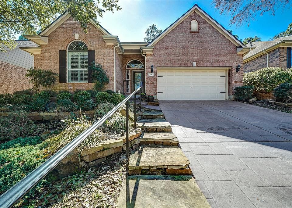 1st image of 217 Creekwood E
