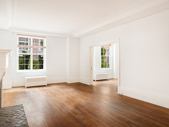 4th image of 50 W 67th St #5D
