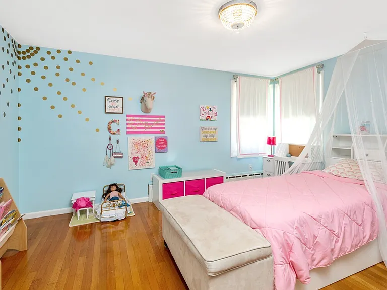 22 Alvarado Ave — Photo 6