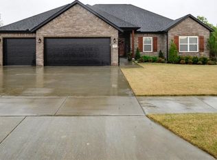 11007 David Ct, Siloam Springs, AR 72761