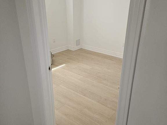 4th image of 71 Tweedhill Ave