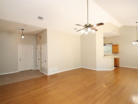5th image of 2200 Big Hollow Dr