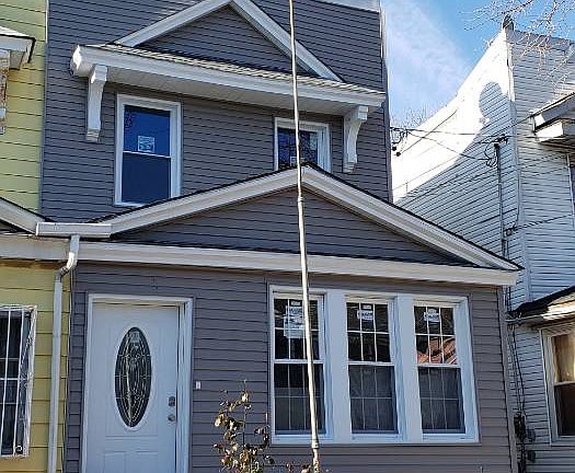 2nd image of 10454 118th St