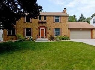 1271 Cherokee Ave, West Saint Paul, MN 55118