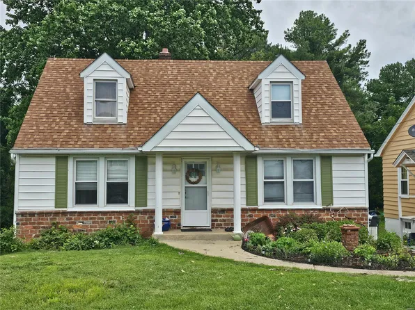 930 Lehmen Dr, Chester, IL 62233