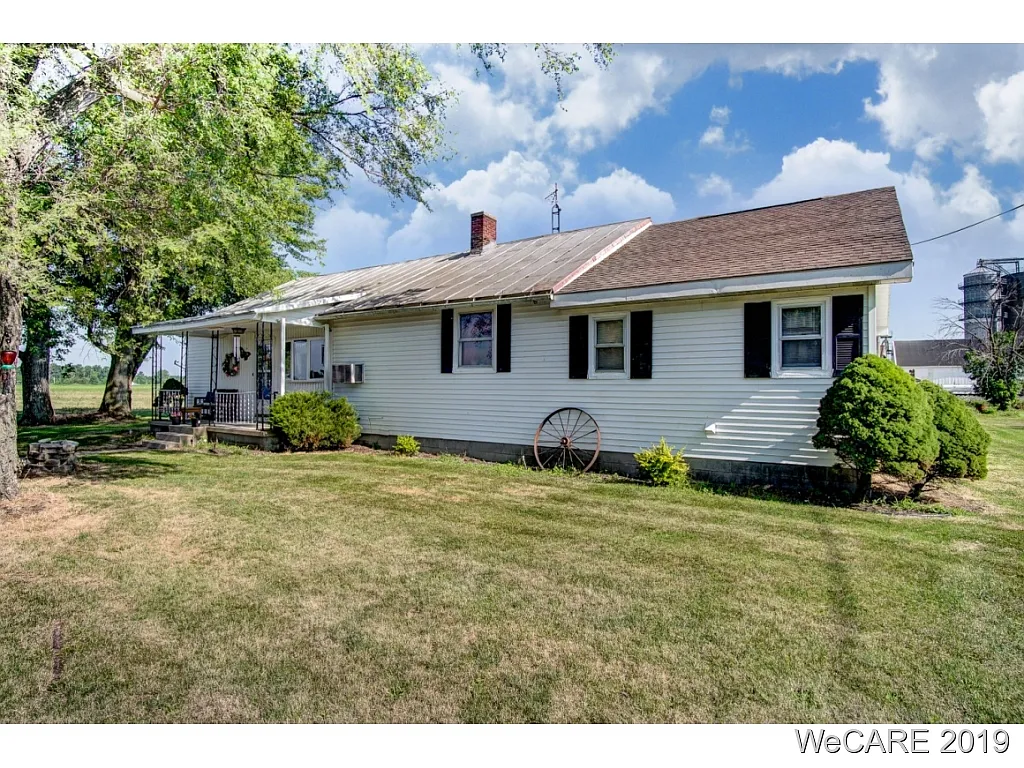 17887 Walnut St photo 1