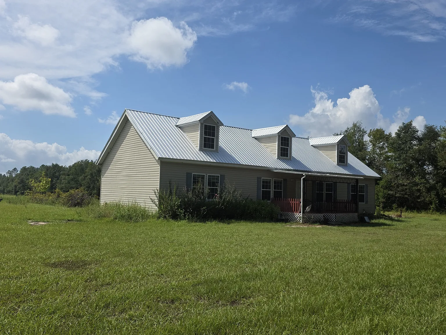 3 bed, 1800 sqft, $2,500 — Photo 1