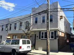 5623 61st St, Maspeth, NY 11378
