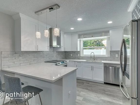 3rd image of 2533 Blackwood Cir