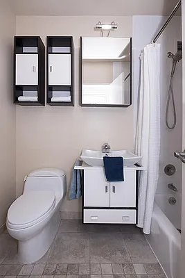 Sold by Maxwell Jacobs | media 31