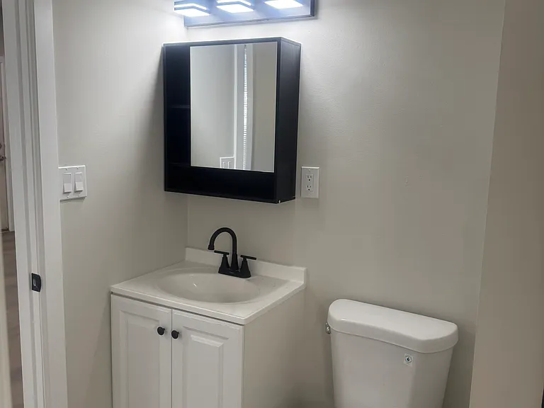 403 Pleasant St E #2 — Photo 9