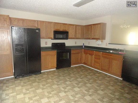 4th image of 198 Ashewood Lake Dr