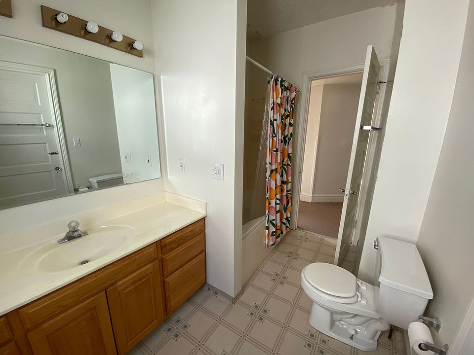 1st image of 705 Brady St Unit 2