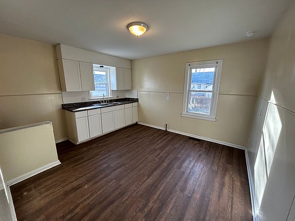 5th image of 122 N Oakland Ave