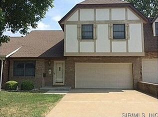 212 Windridge Dr, Collinsville, IL