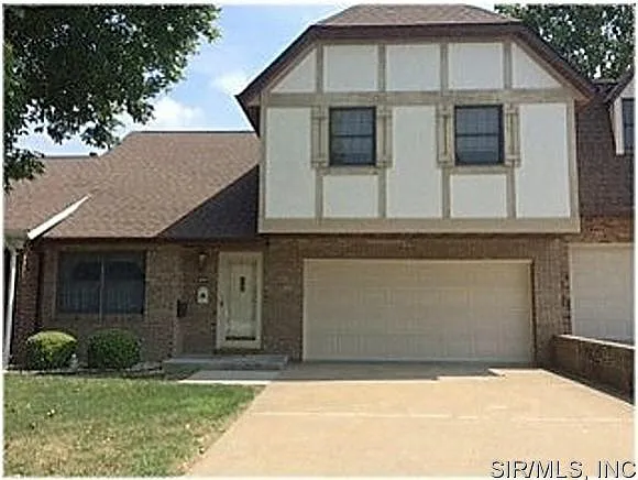 212 Windridge Dr photo 1