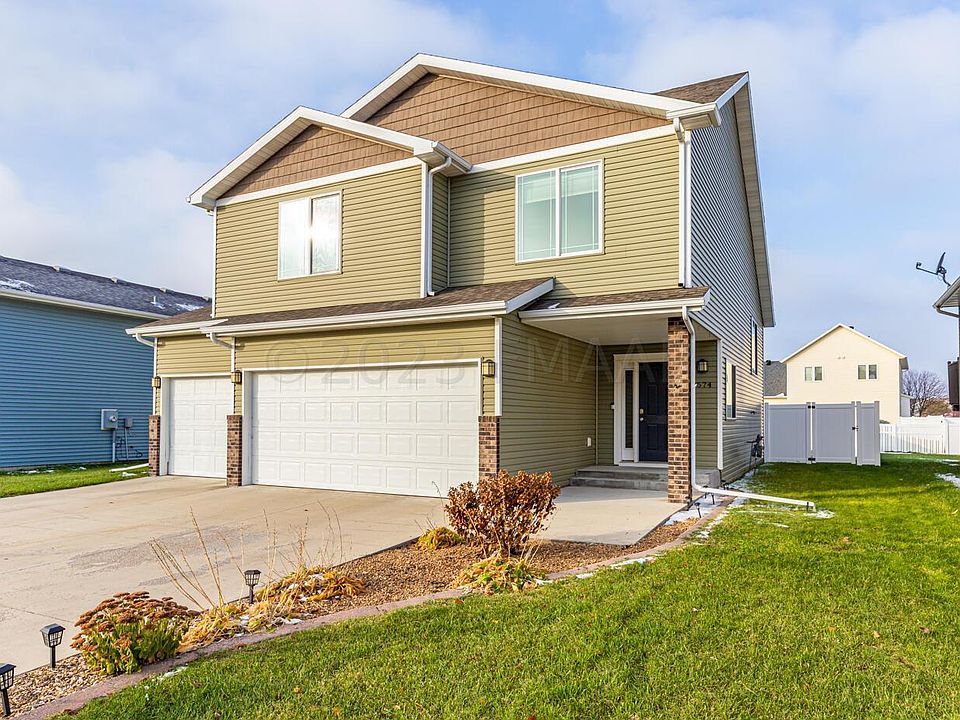 1st image of 3574 8th St E