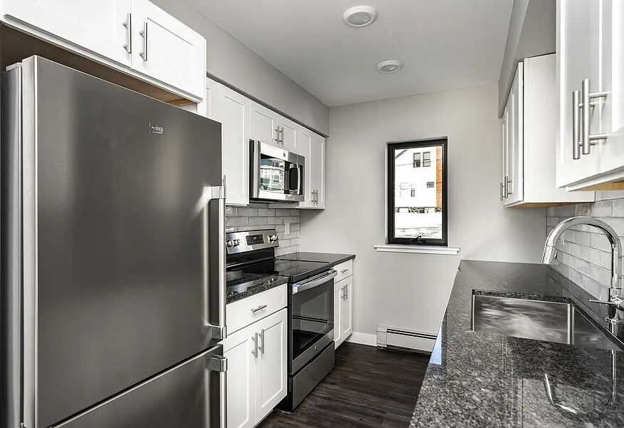 2 bed, 1.5 bath, $1,725 — Photo 3