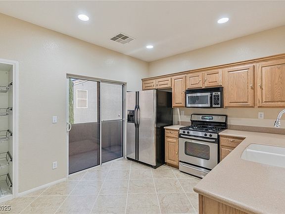 4th image of 7363 San Pablin St