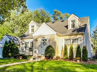 219 S Mitchell Ave, Arlington Heights, IL