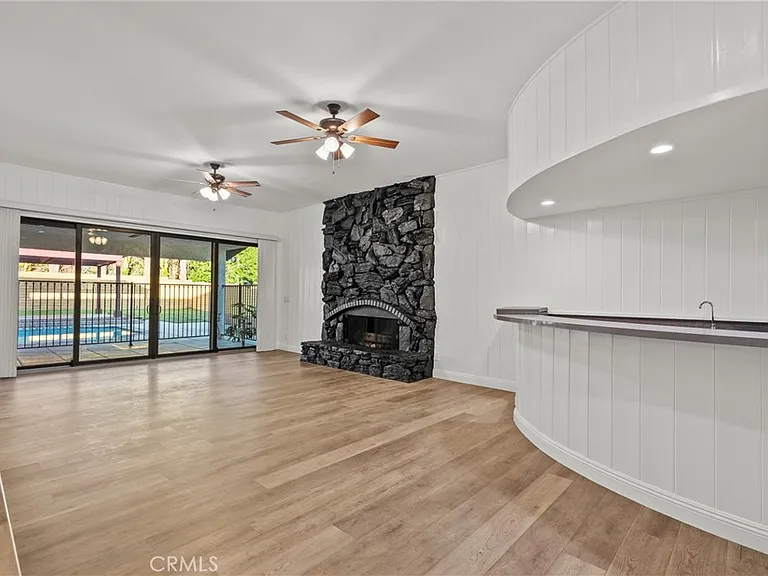 9724 Bothwell Rd — Photo 34
