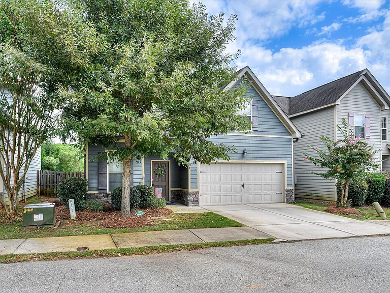 5564 Connor Dr — Photo 3