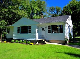 1360 N Main St, Sycamore, IL 60178