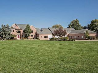 25560 Nichols Rd, Columbia Station, OH 44028