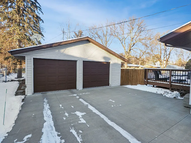 1909 Stowe Ave — Photo 13