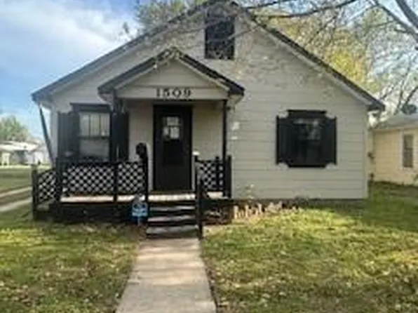 1509 W 6th St, Coffeyville, KS 67337