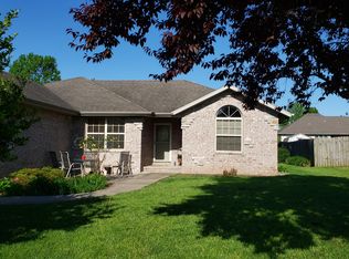 3915 S Hillsdale Ave, Springfield, MO 65807