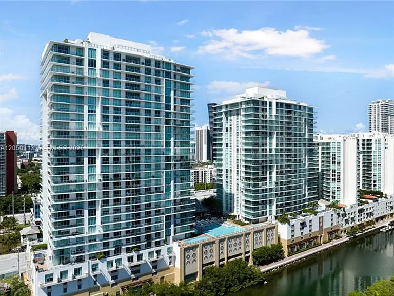 330 Sunny Isles Blvd #CU-5-1404 — Photo 2